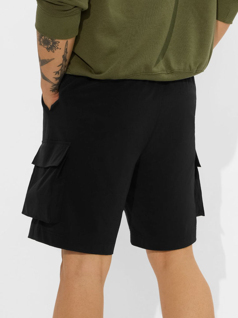 Solids: Black Men Cargo Shorts