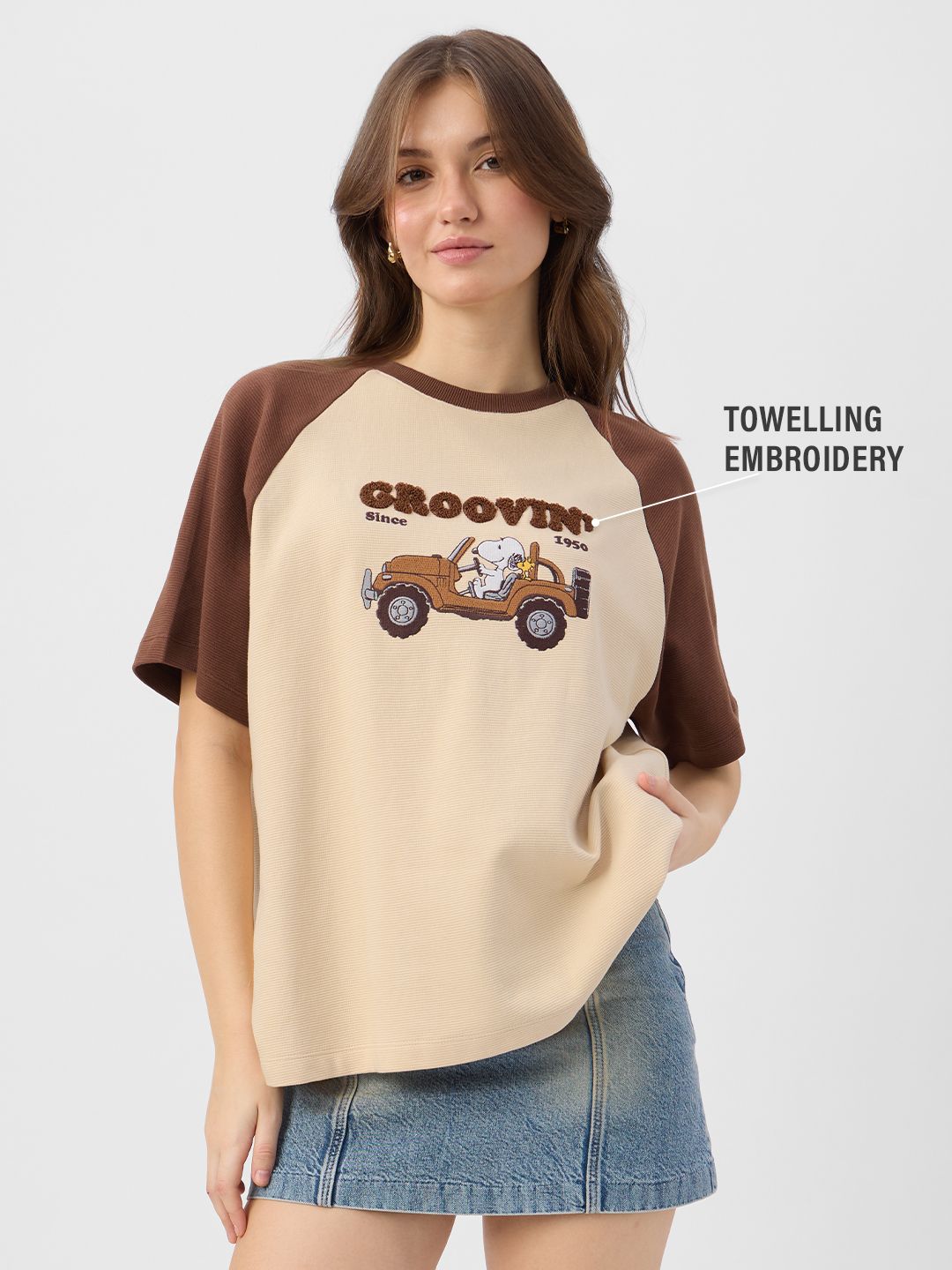 Peanuts Groovin' (Textured) Women Oversized T-Shirts