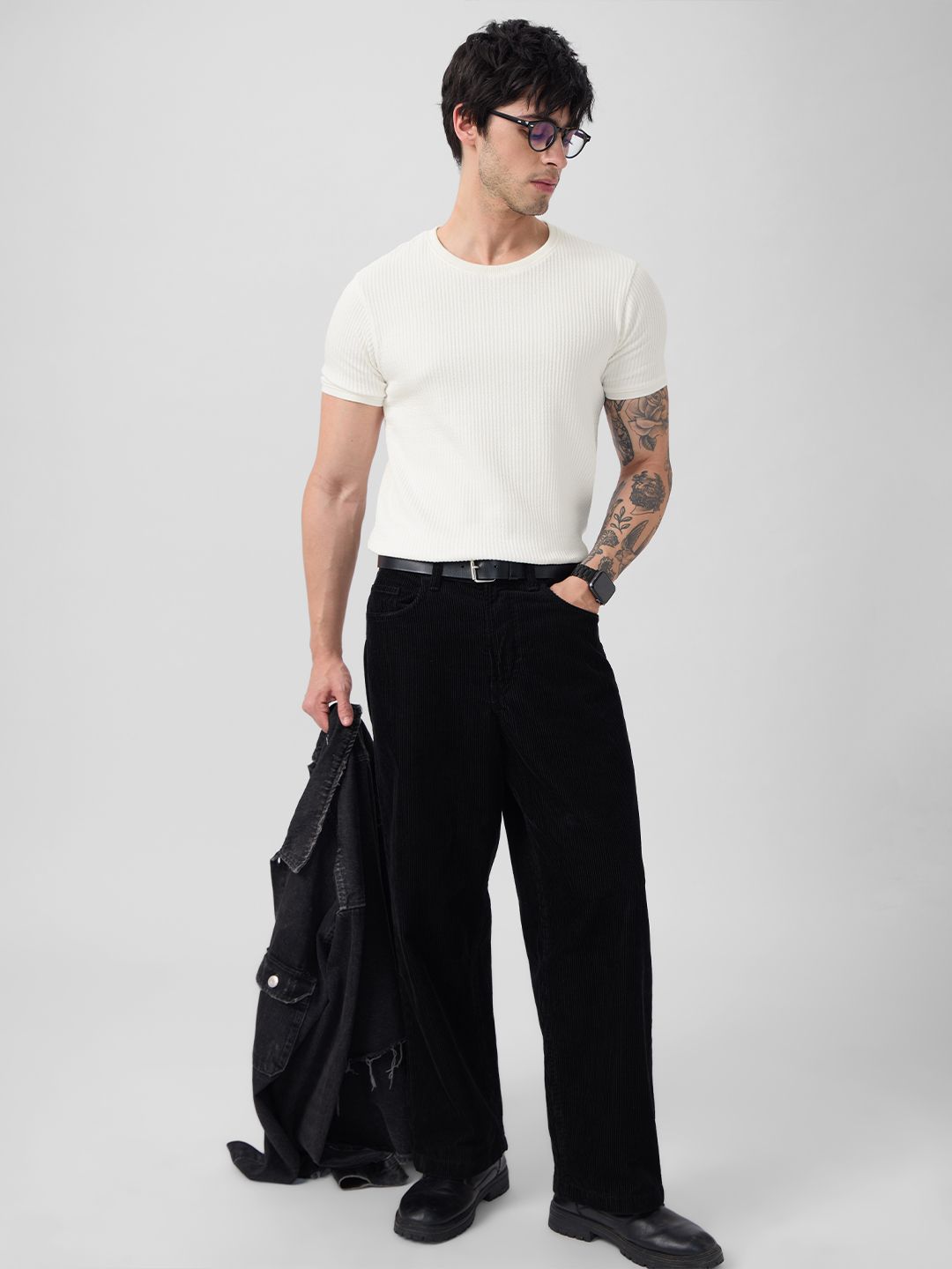 Korean T-Shirt: White T-Shirts