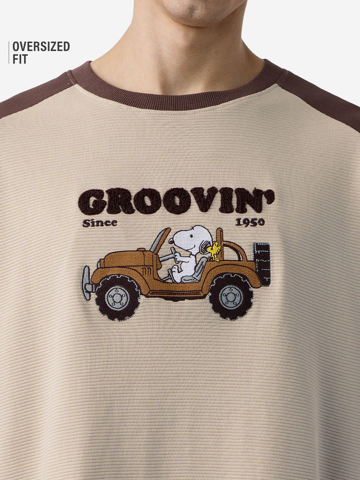 Ottoman: Peanuts Groovin Oversized T-Shirts