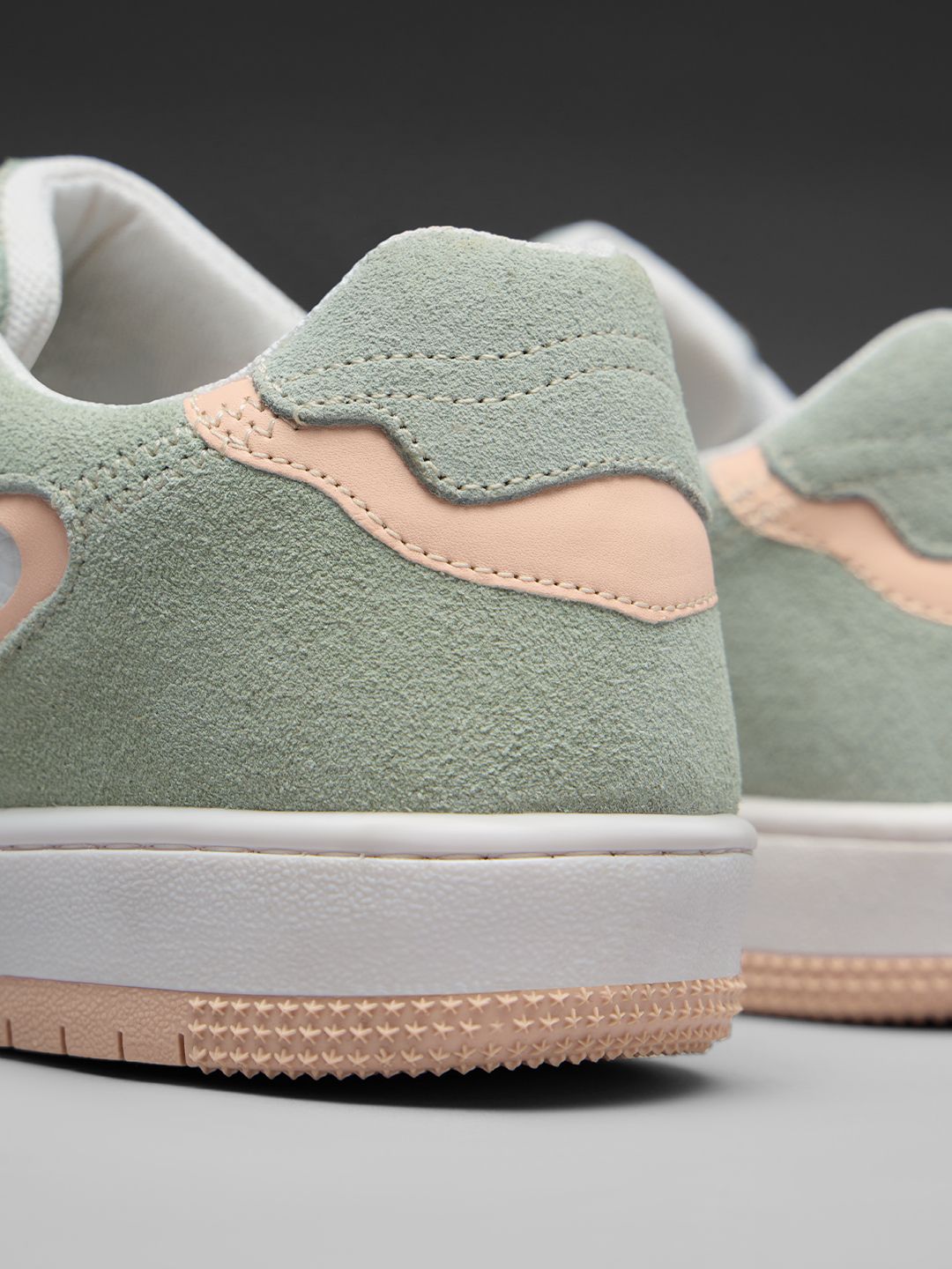 Urban Blaze: Athens Men Low Top Sneakers