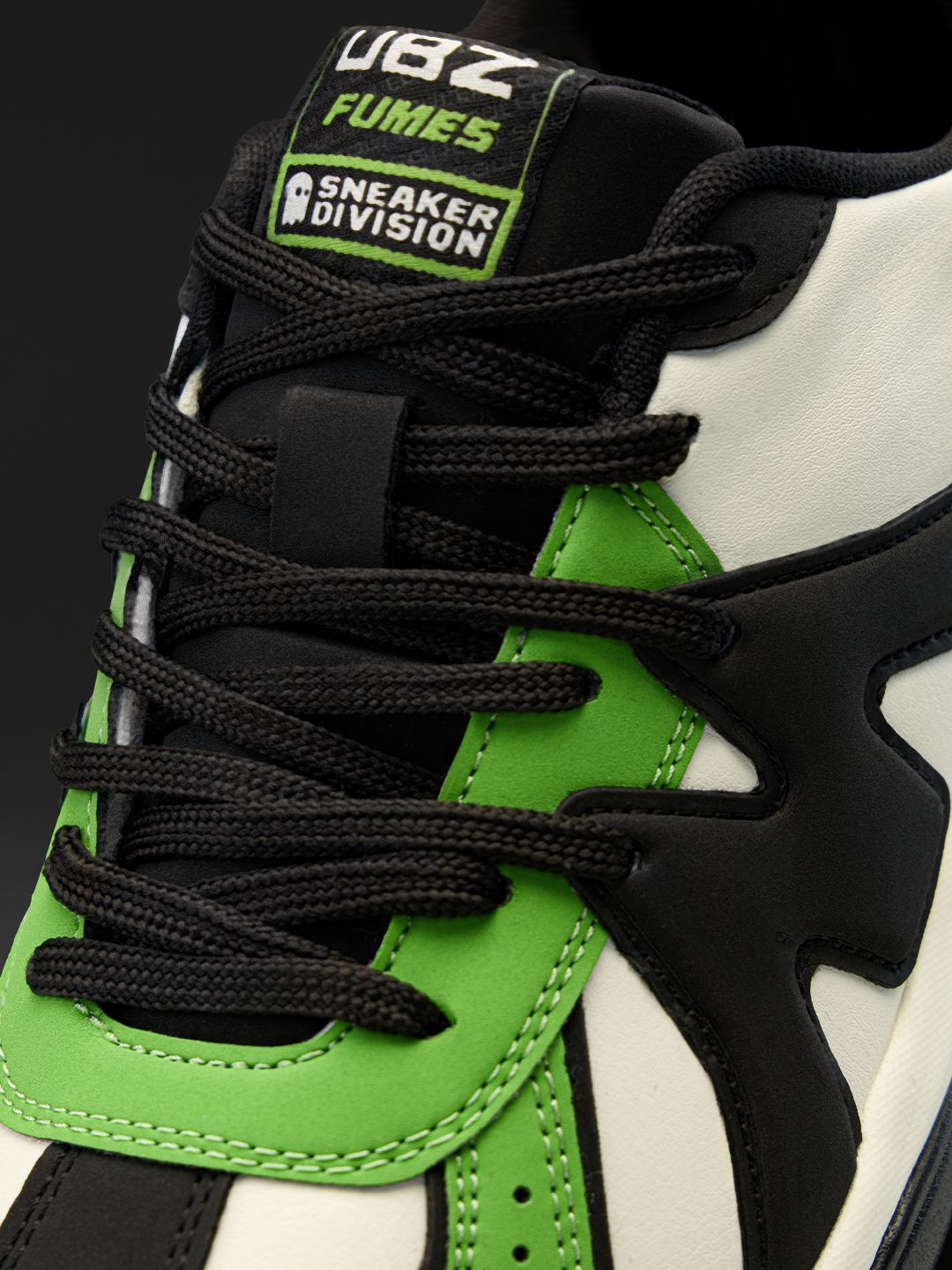 Fumes: Toxic Men Low Top Sneakers