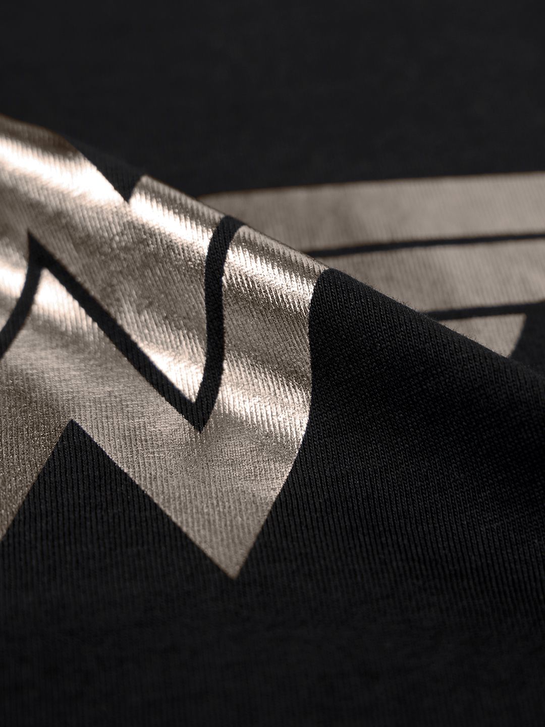 Wonder Woman: Logo Women Relaxed T-Shirts