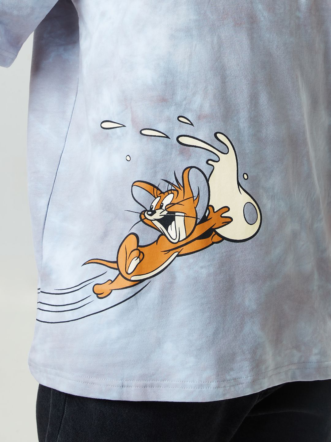 Tom & Jerry: The Chase Oversized T-Shirts