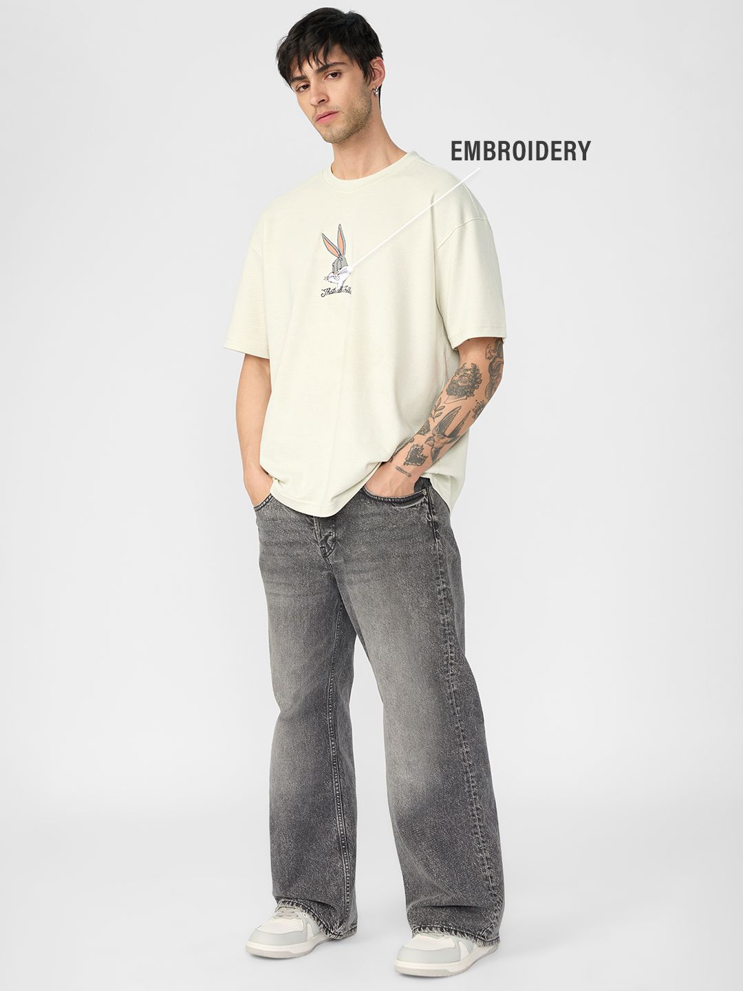 Bugs Bunny: That's All Folks Oversized T-Shirts