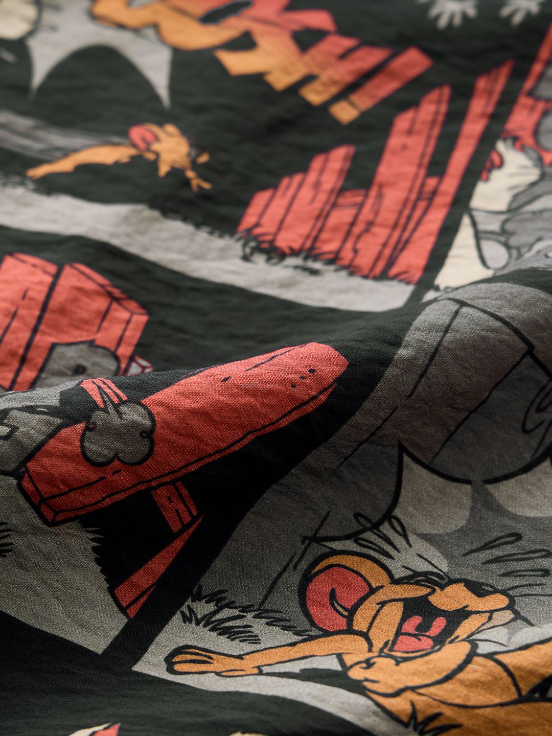 Tom & Jerry: Vintage Vibe Holiday Shirts