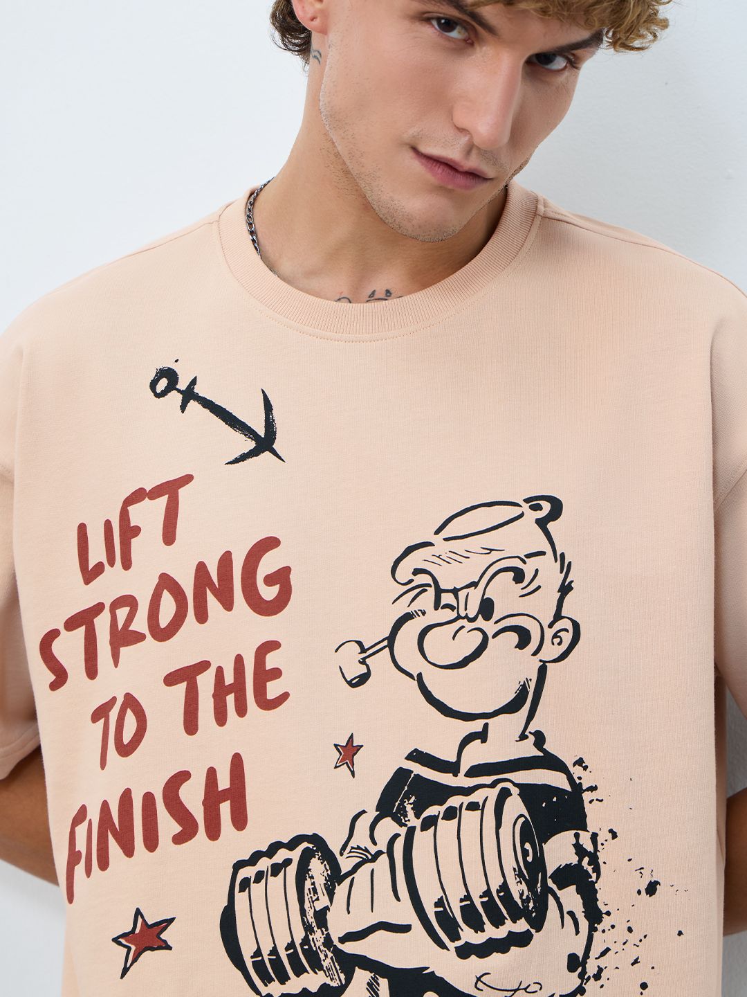 Popeye: Lift Strong Oversized T-Shirts