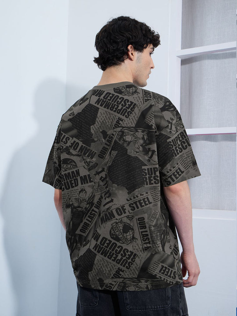 Superman: In The News Oversized T-Shirts