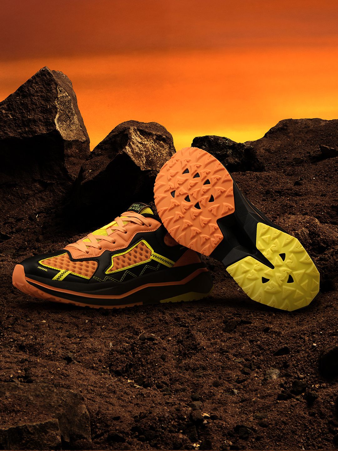 Trailblazer: Flame Men Low Top Sneakers