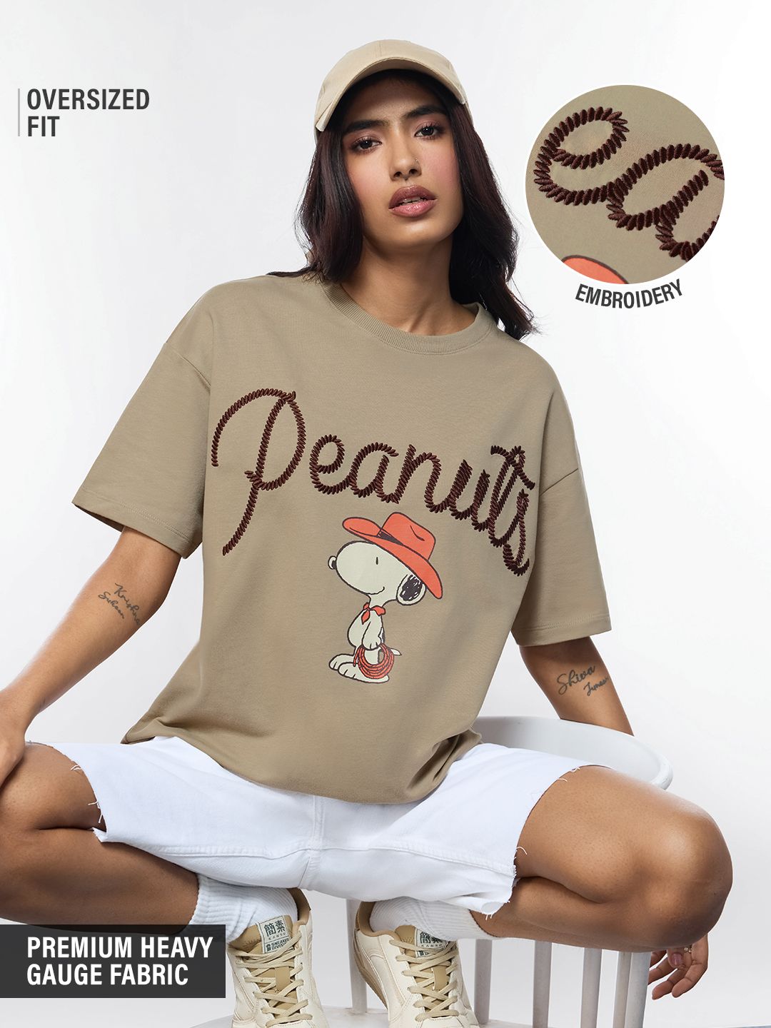 Peanuts: Retro Snoopy Women Oversized T-Shirts