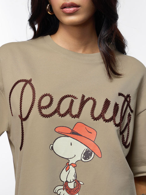 Peanuts: Retro Snoopy Women Oversized T-Shirts