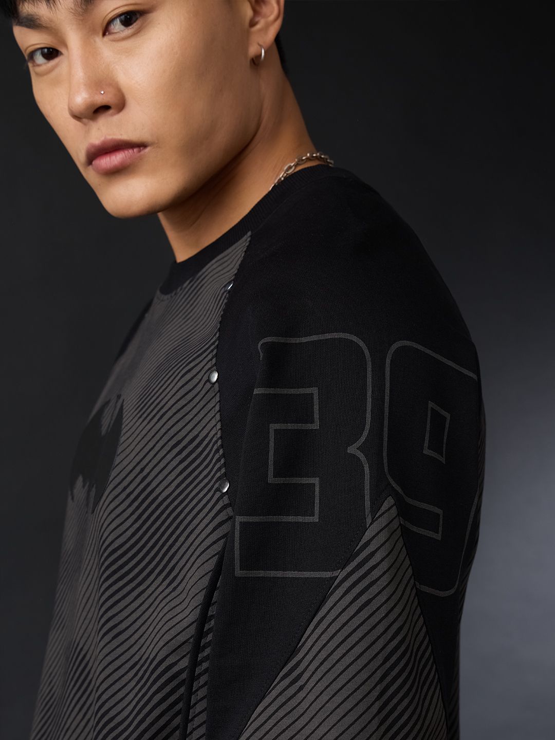 Batman: Gotham's Protector Super Oversized T-Shirts