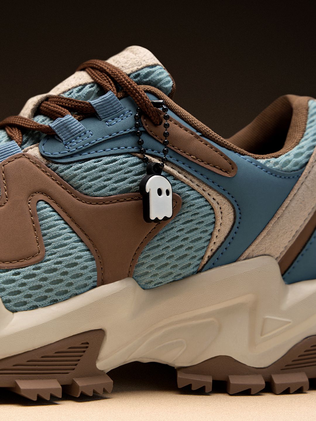 Fumes NX: Oasis Men Low Top Sneakers