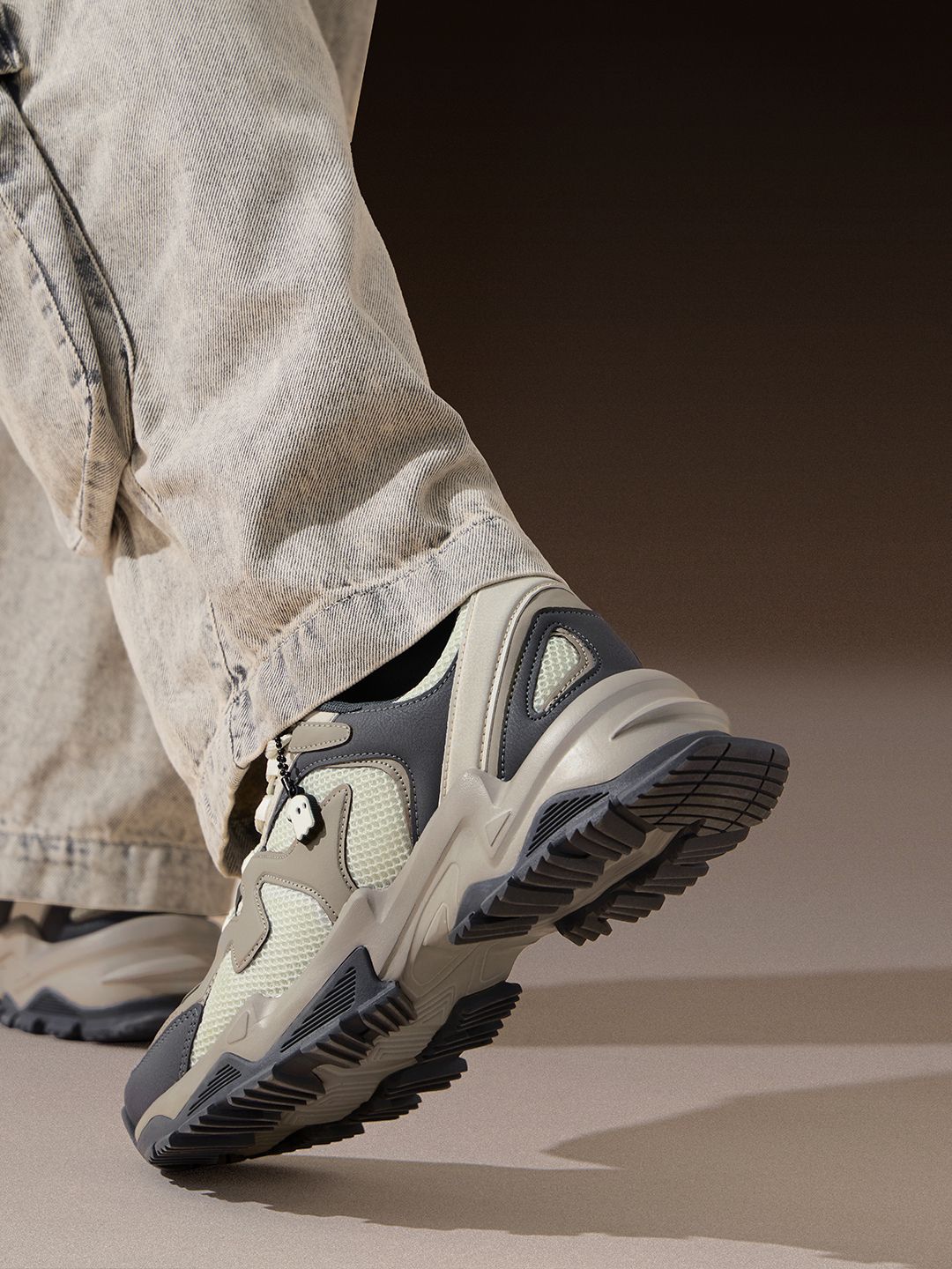 Fumes NX: Shadow Men Low Top Sneakers