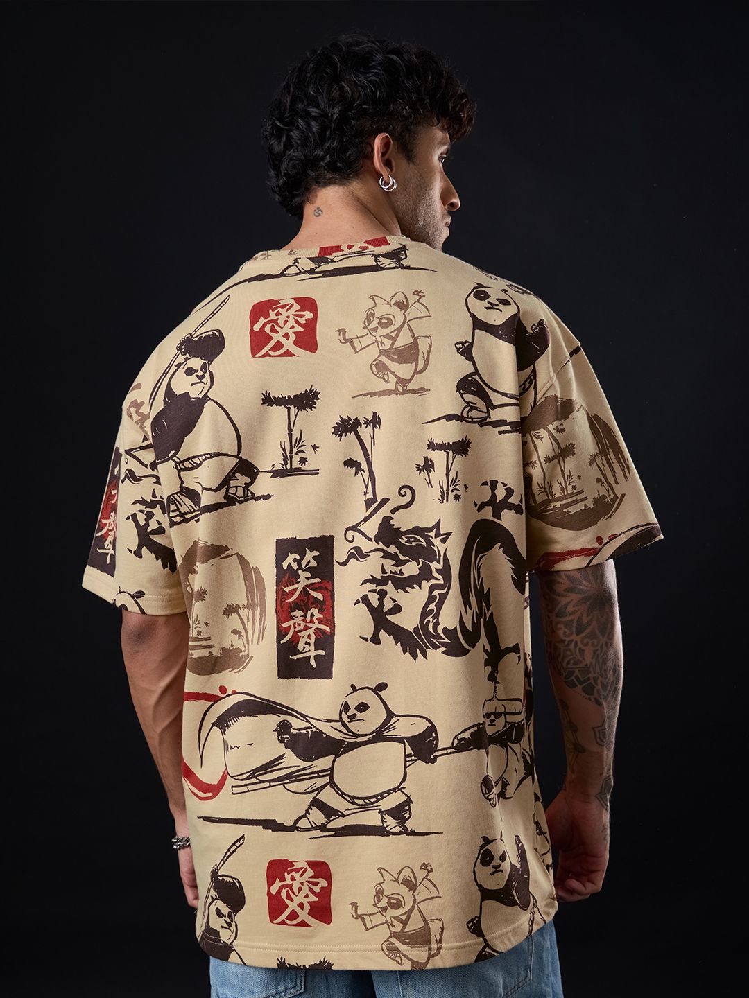 Kung Fu Panda: Sketchy Panda Oversized T-Shirts