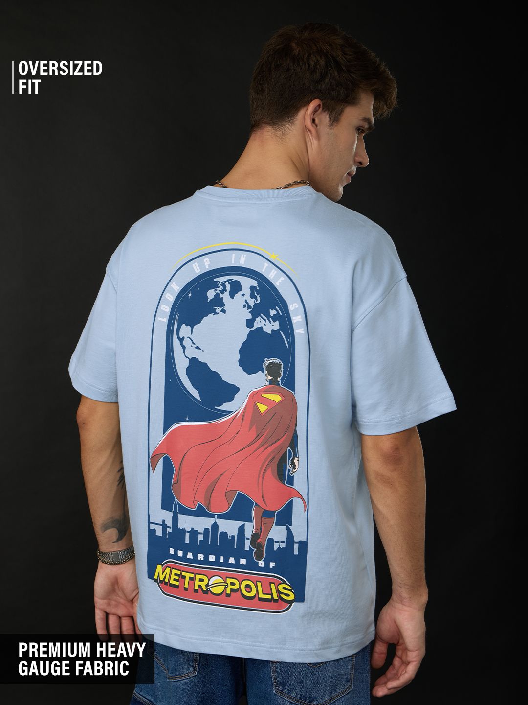 Superman: Guardian Of Metropolis Oversized T-Shirts