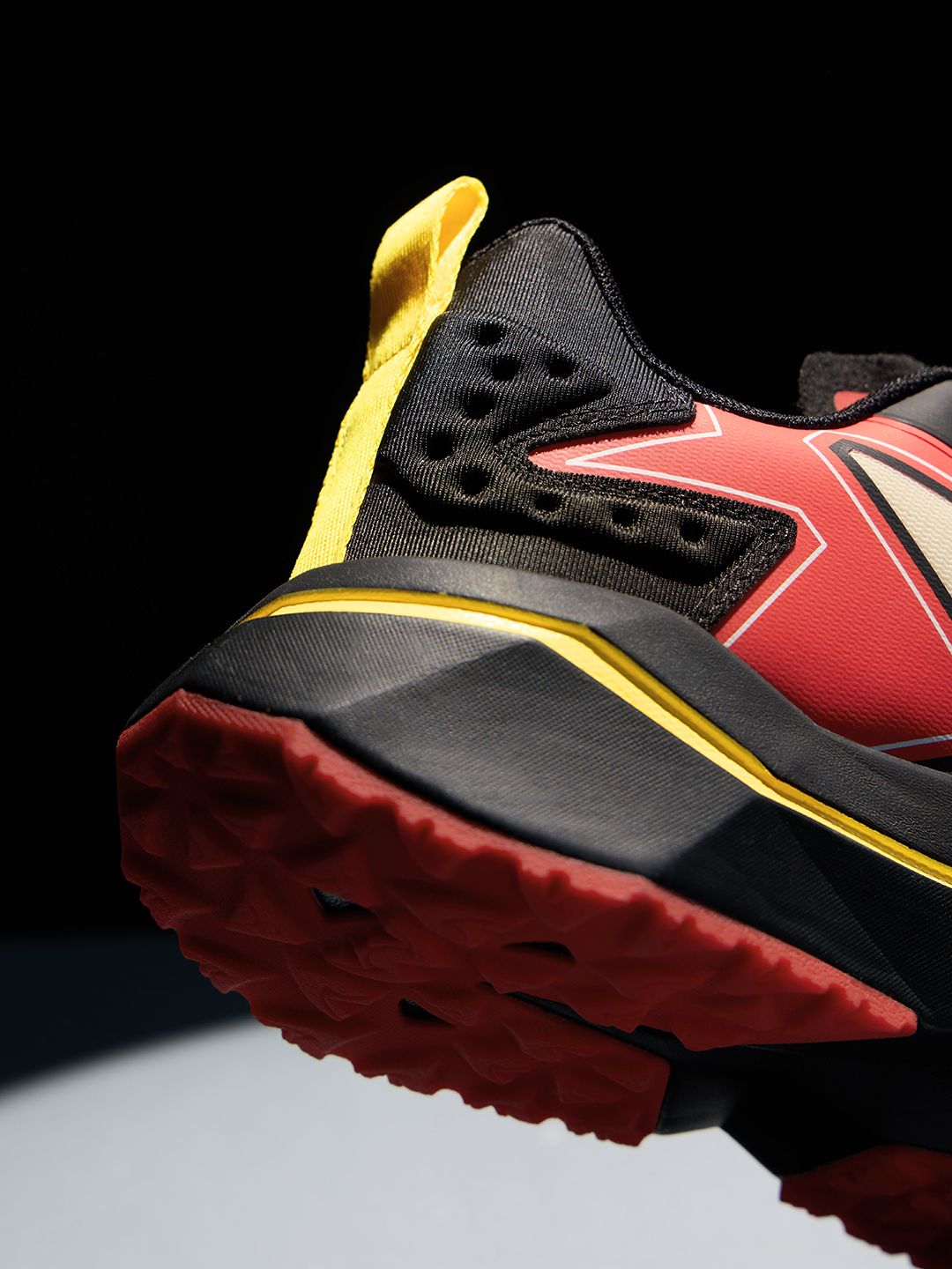 Raptors 272 Men Low Top Sneakers