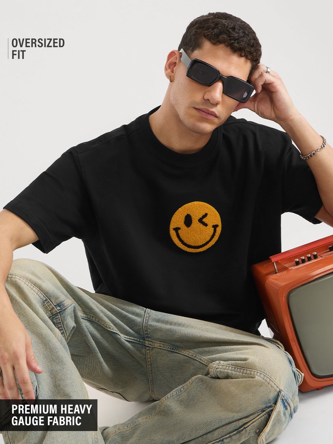 S.W.SMILEY: Winkle Oversized T-Shirts