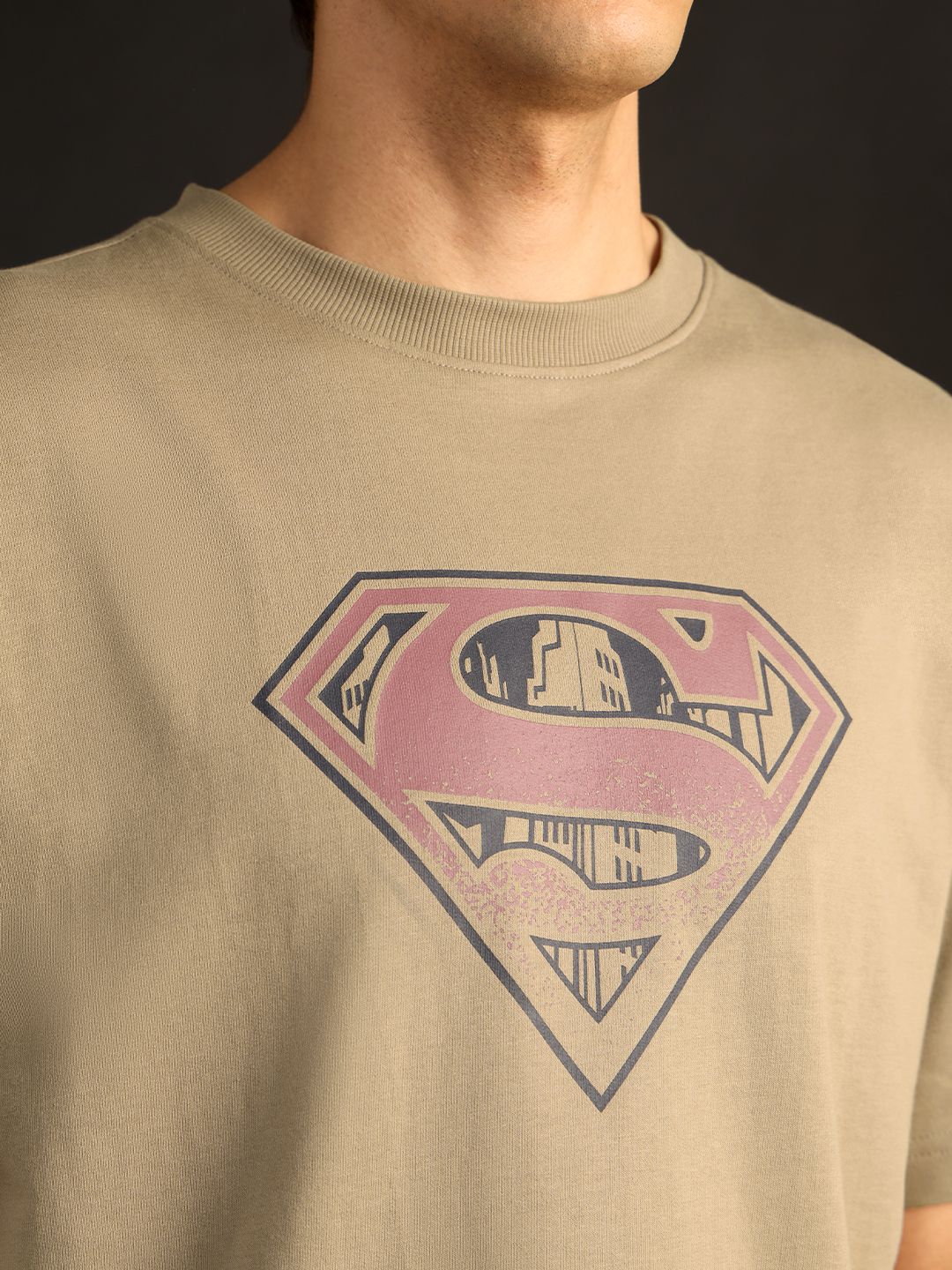Superman: Fight For Good Oversized T-Shirts