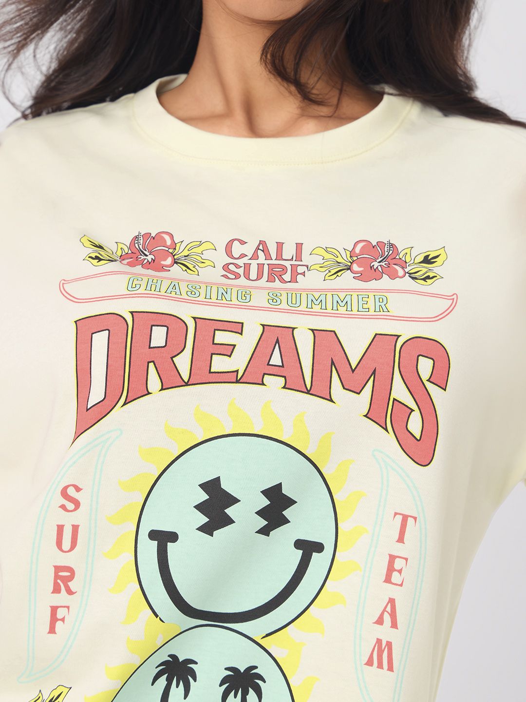 S.W.SMILEY: Surf Dreams Women Oversized T-Shirts
