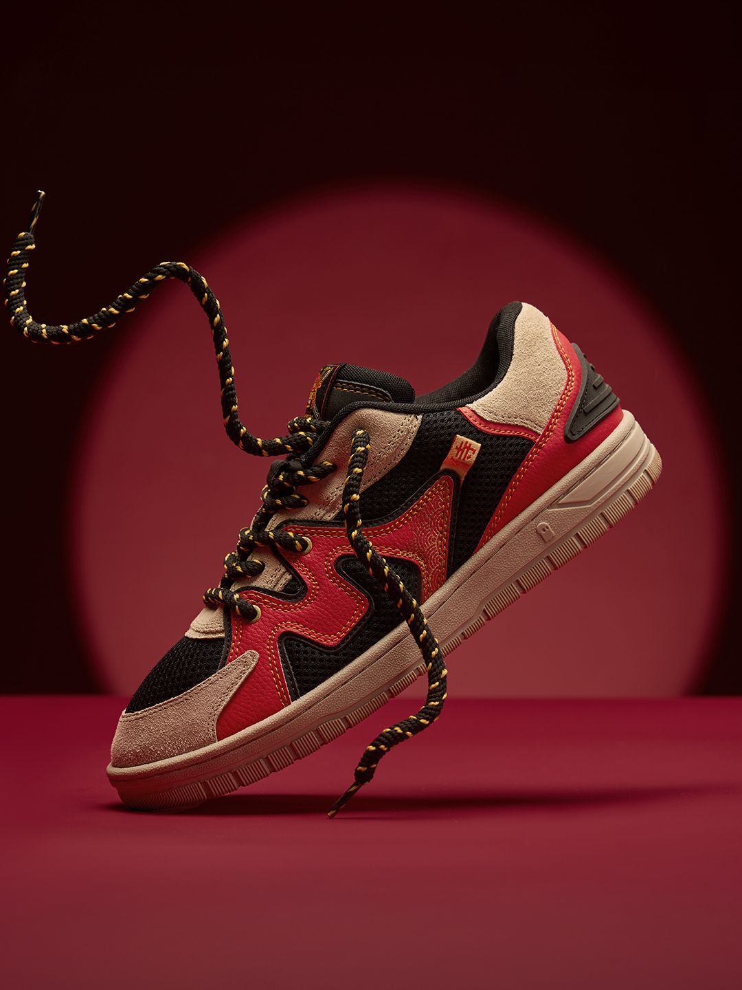 Urban Blaze: Ronin Men Low Top Sneakers