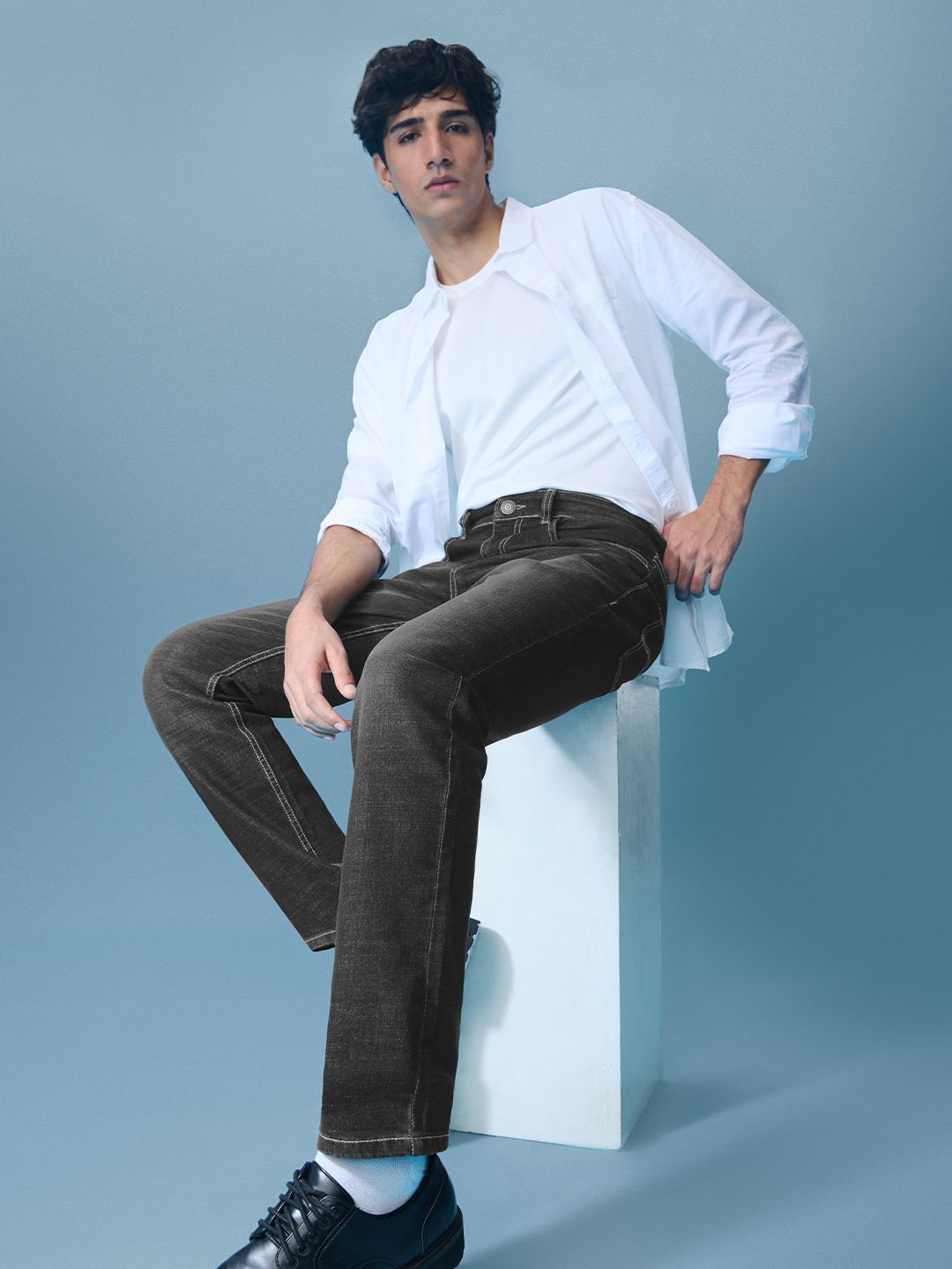 Classic Slim Fit Jeans: Charcoal Grey Men Classic Slim Fit Jeans