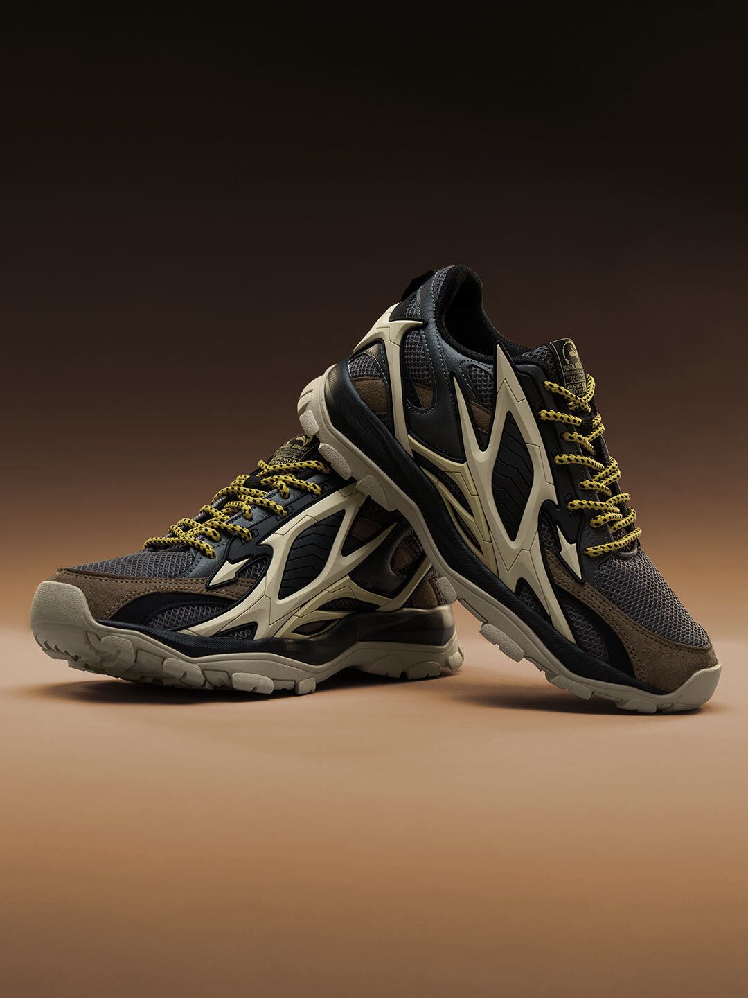 Mortal Kombat: Scorpion Men Low Top Sneakers
