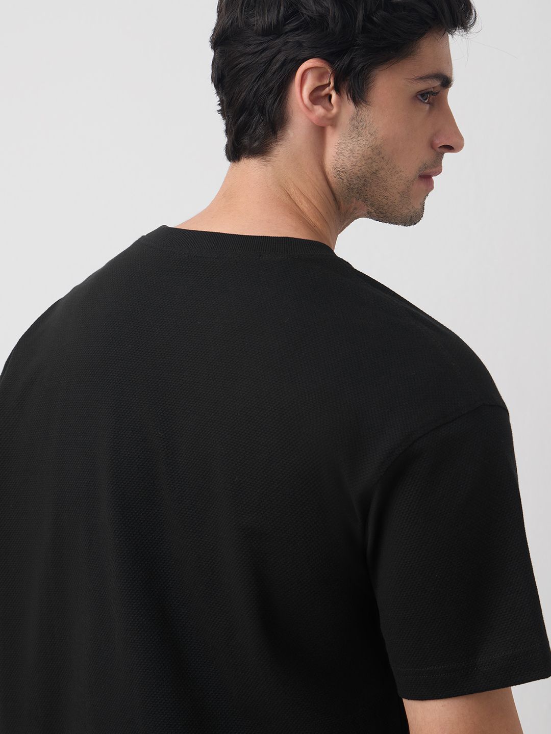 Popcorn Texture: Caviar Oversized T-Shirts