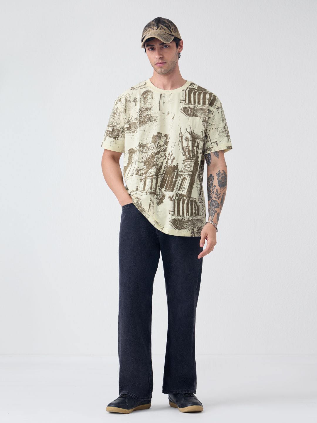 Oversized T-Shirt: Gothic Buildings Oversized T-Shirts