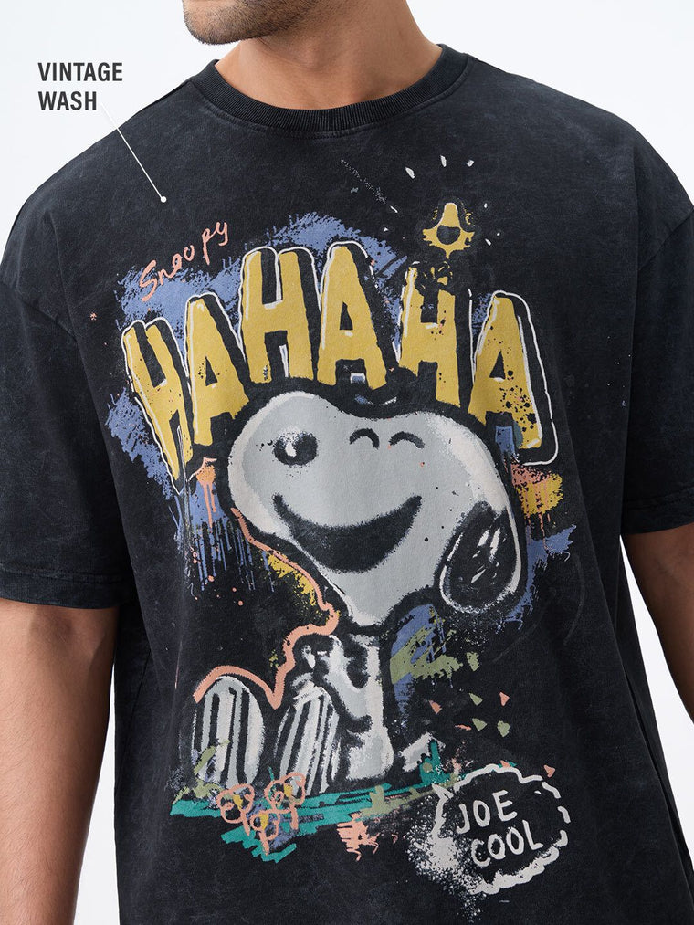 Peanuts: Laughing Snoopy Oversized T-Shirts