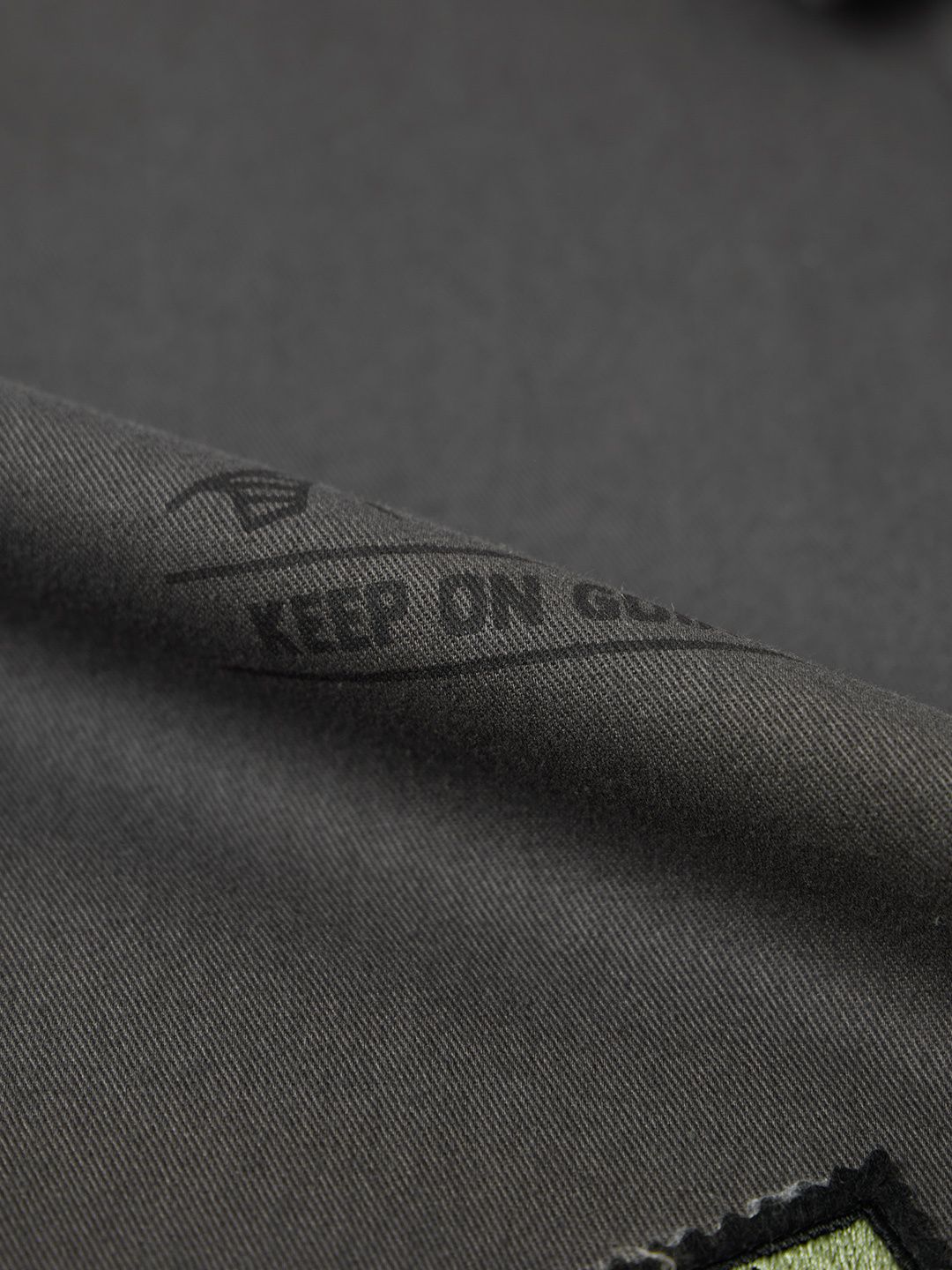 Peanuts: Be An Outsider Men Relaxed Shirts