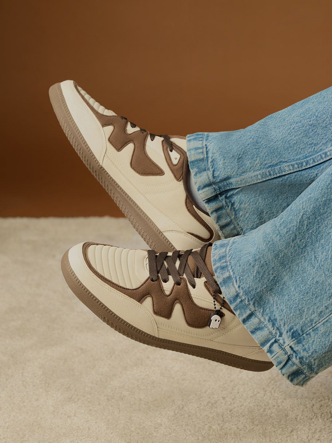 Kanso V2: Beige Men Low Top Sneakers