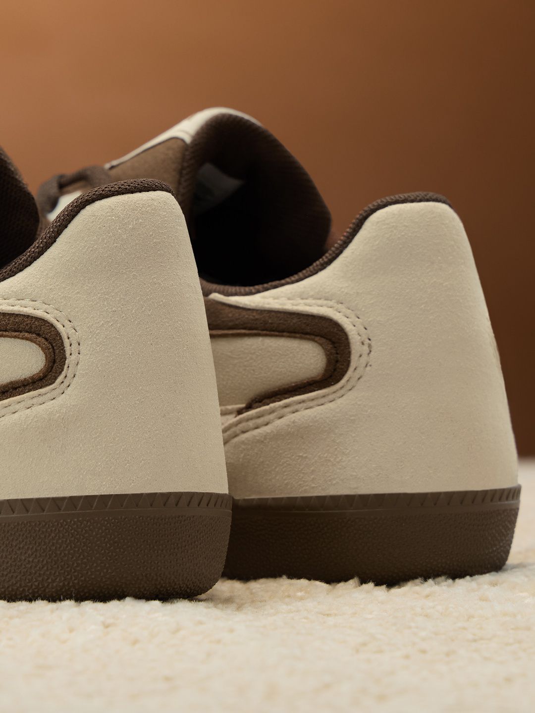 Kanso V2: Beige Men Low Top Sneakers