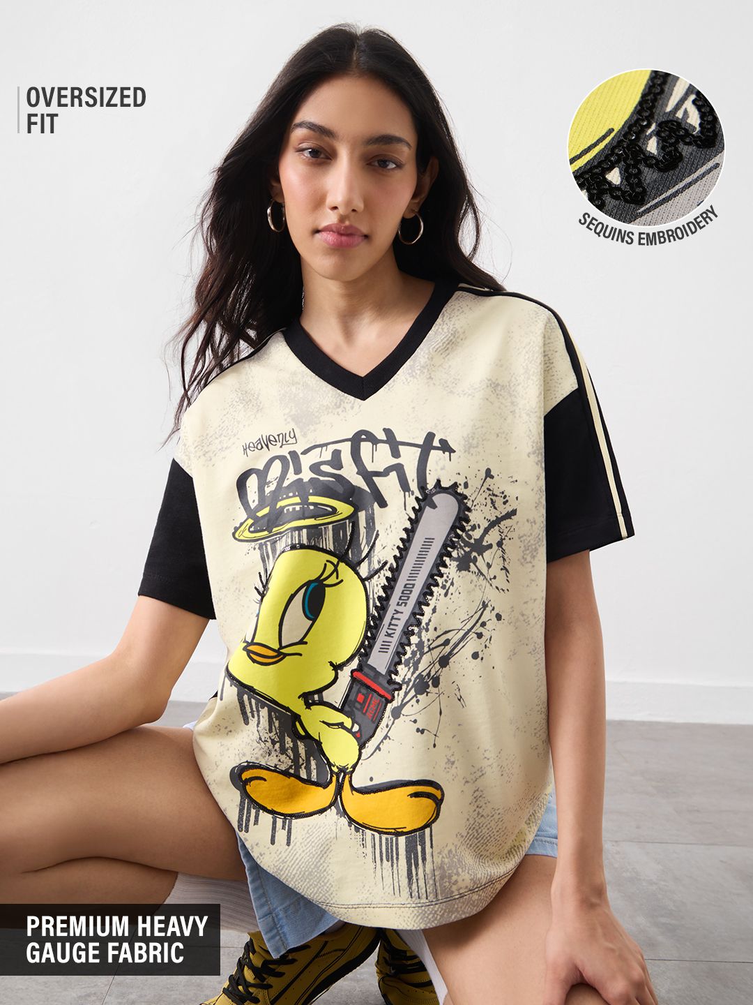 Tweety: Heavenly Misfit Women Oversized T-Shirts