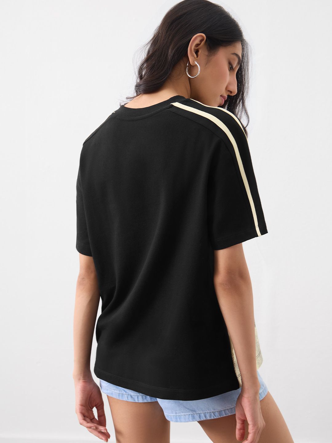 Tweety: Heavenly Misfit Women Oversized T-Shirts