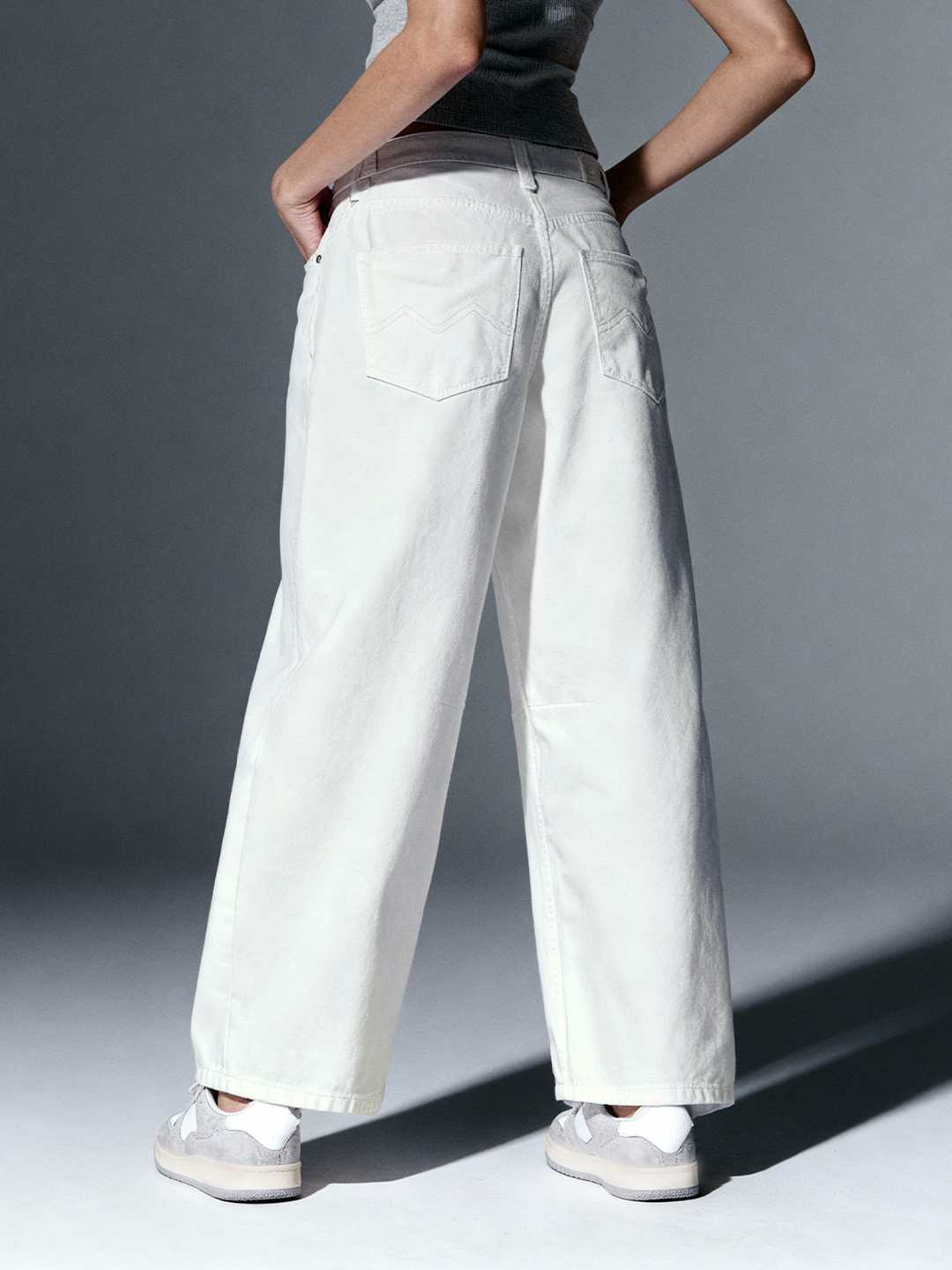 Barrel-Fit Denim: Ivory Women Barrel Denims