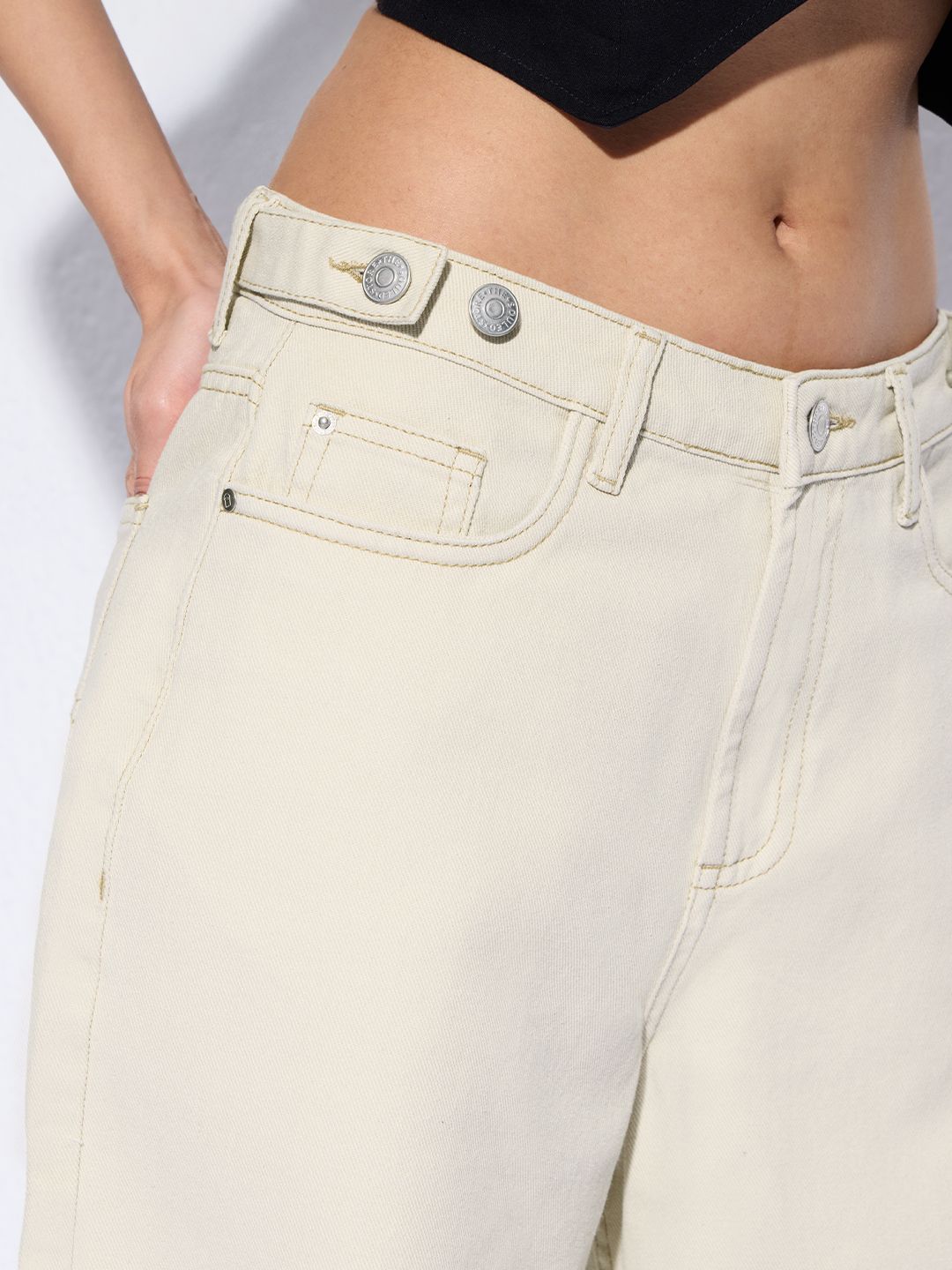 Barrel-Fit Denim: Ivory Dust Women Barrel Denims