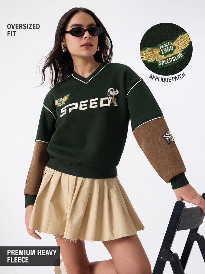 Peanuts: Speed Beagle Women Oversized Sweatshirts