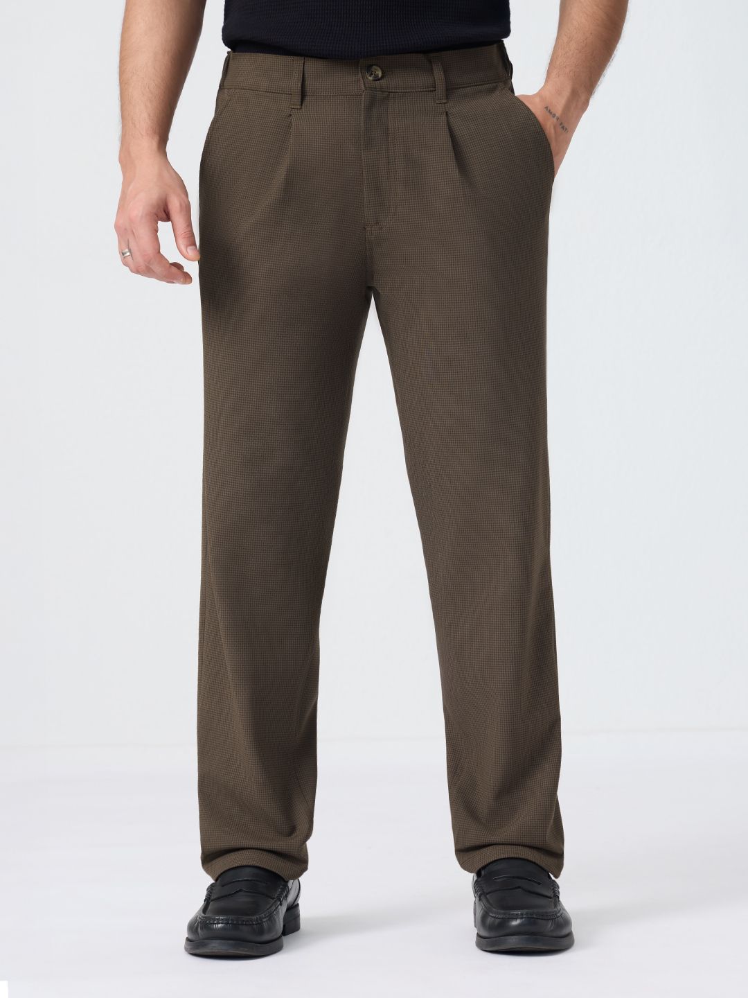 Pleated Pants: Dune Men Super Flex Pants