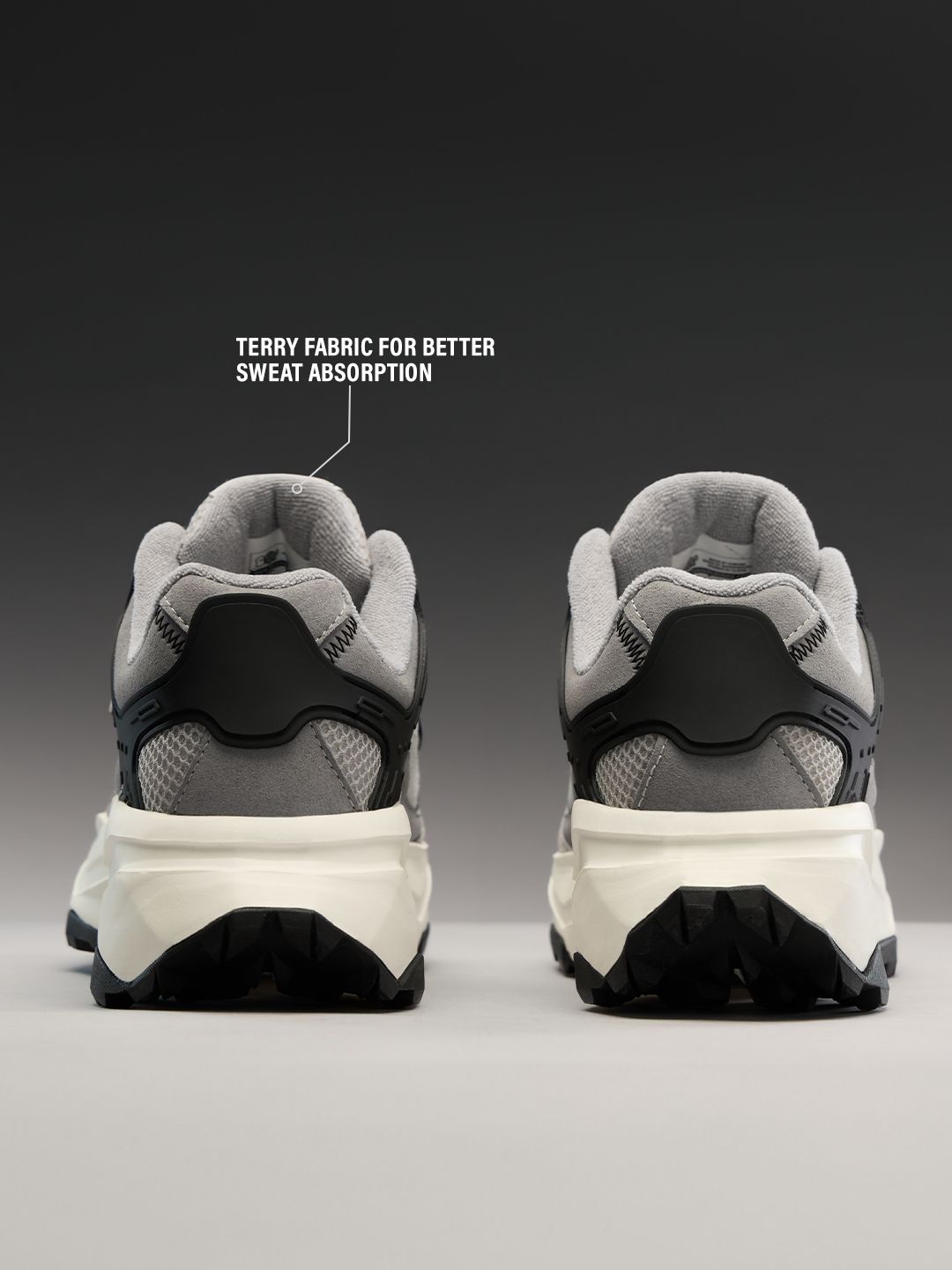 Raptors V2: Ashfang Men Low Top Sneakers