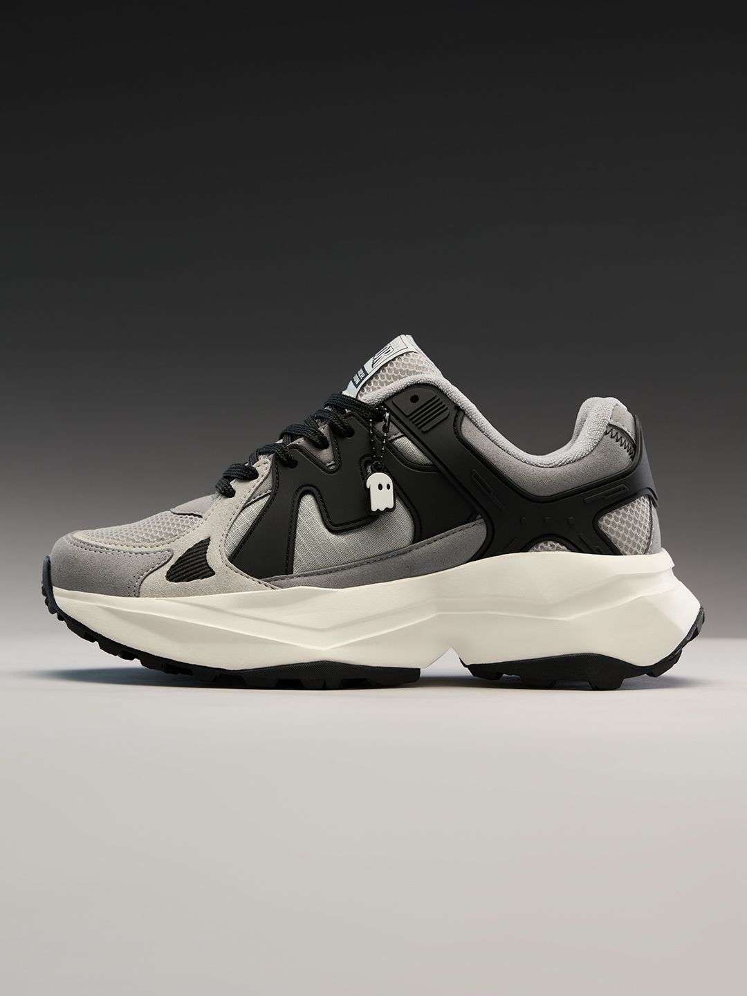 Raptors V2: Ashfang Men Low Top Sneakers