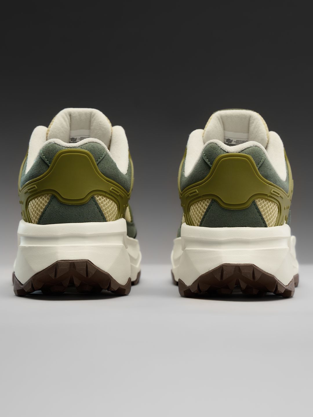 Raptors V2: Primal Men Low Top Sneakers