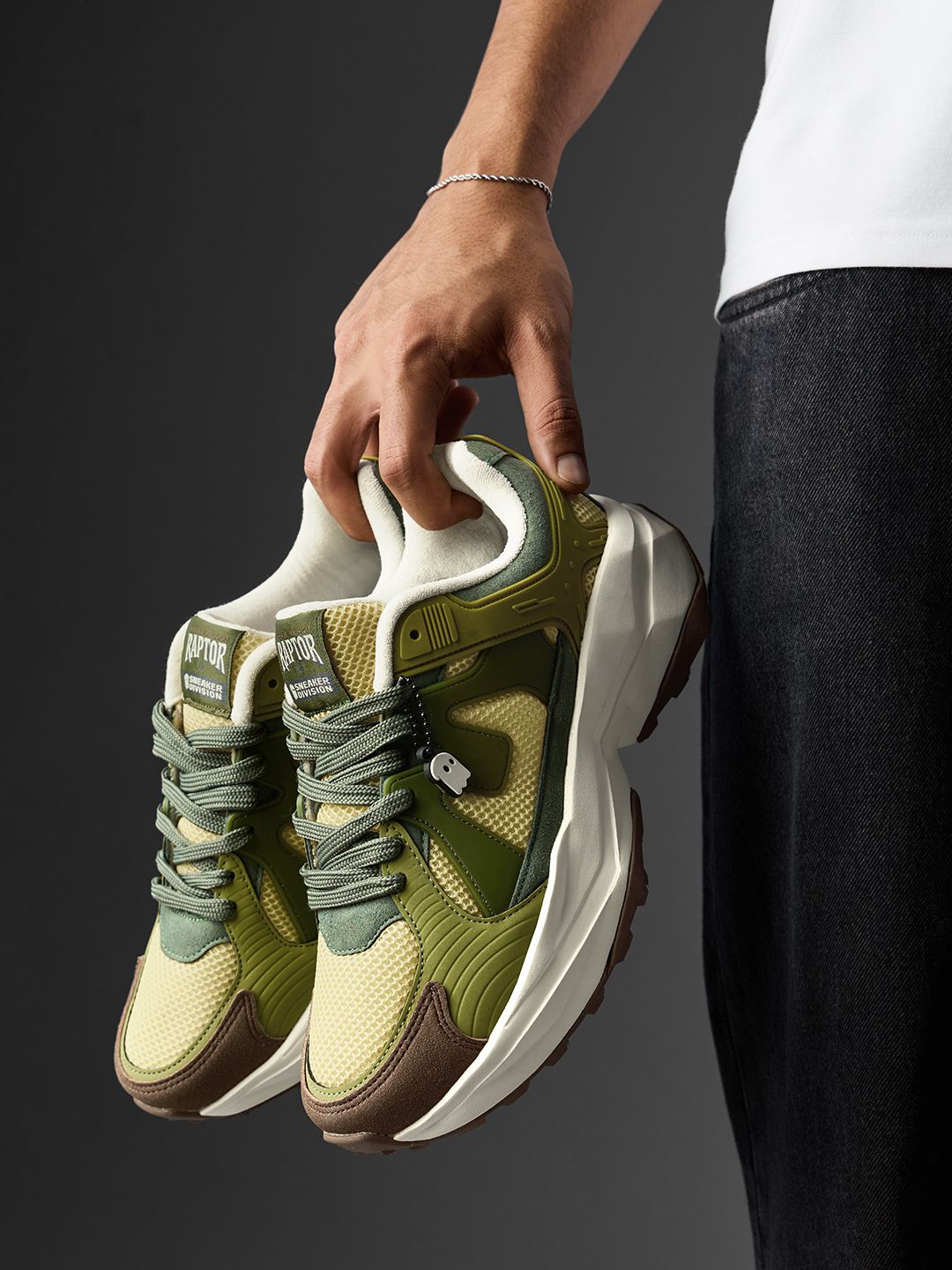 Raptors V2: Primal Men Low Top Sneakers