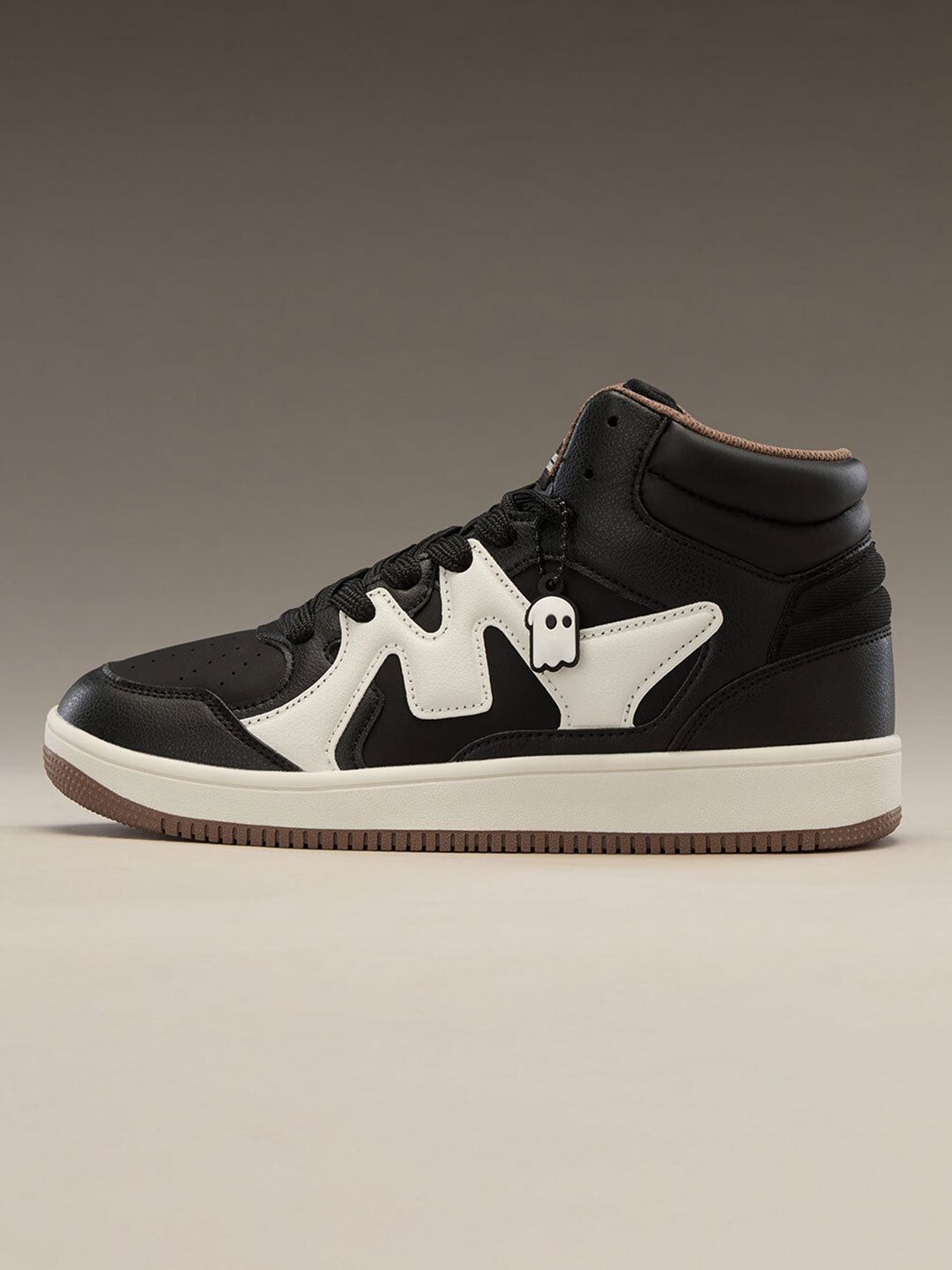 UBZ Ascend: Black Men Mid Top Sneakers