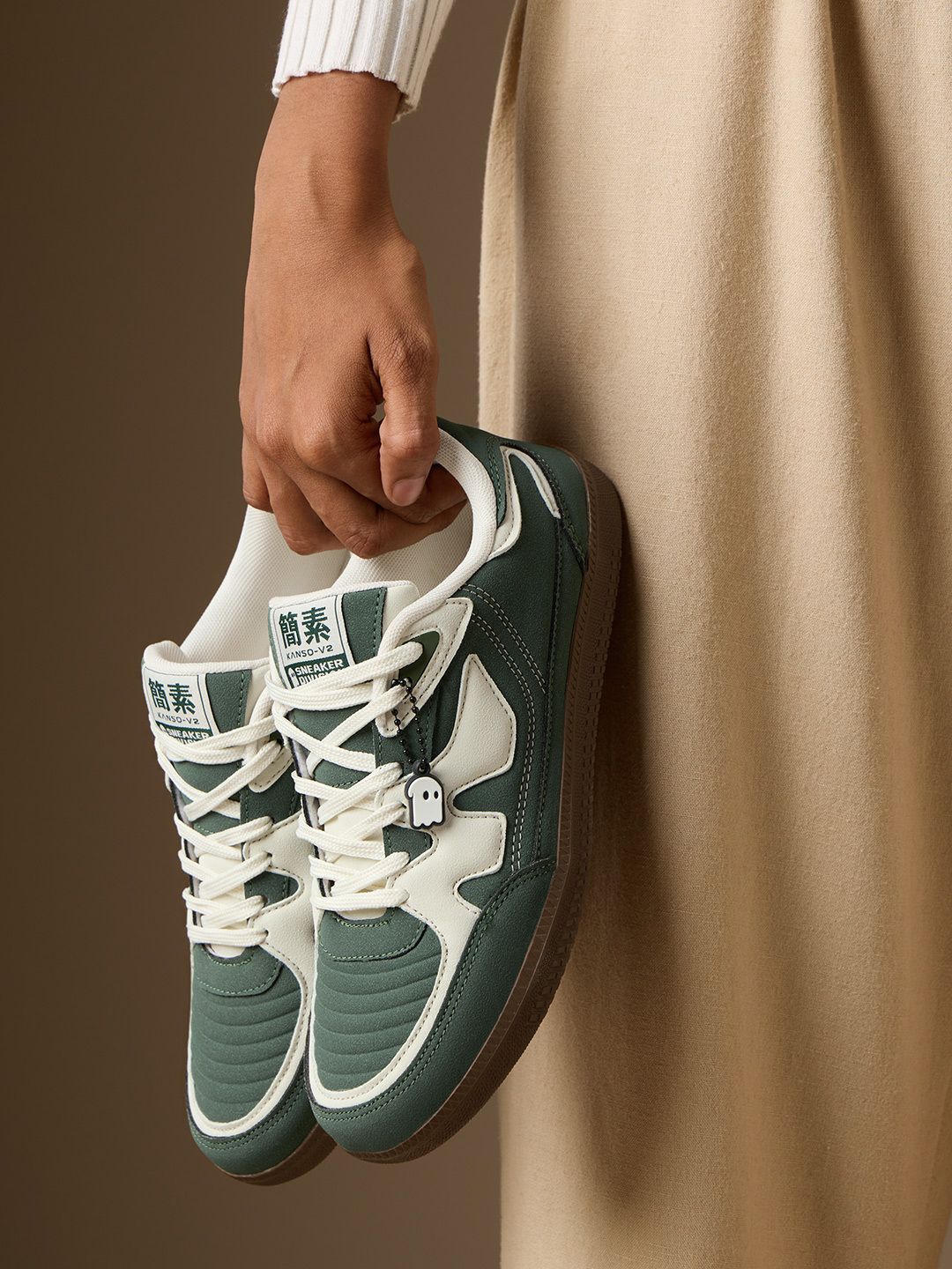 Tender Coconut: Kanso V2 Women Low Top Sneakers