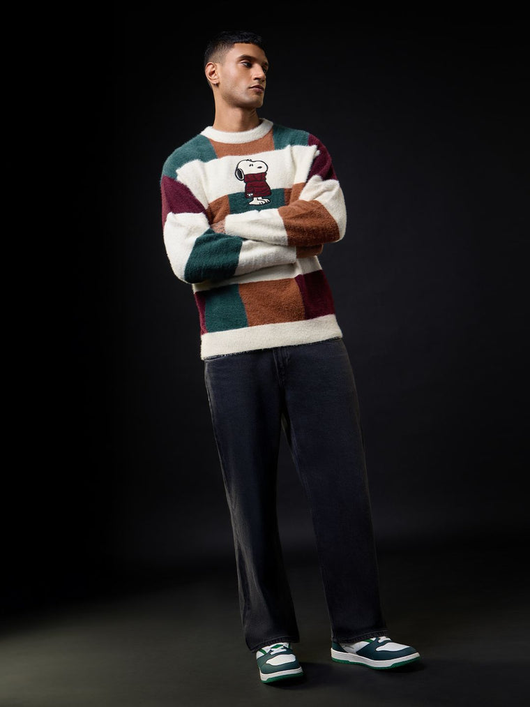 Peanuts: Snuggly Snoopy Oversized Pullovers