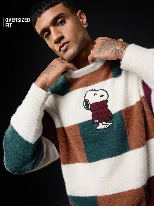 Peanuts: Snuggly Snoopy Oversized Pullovers
