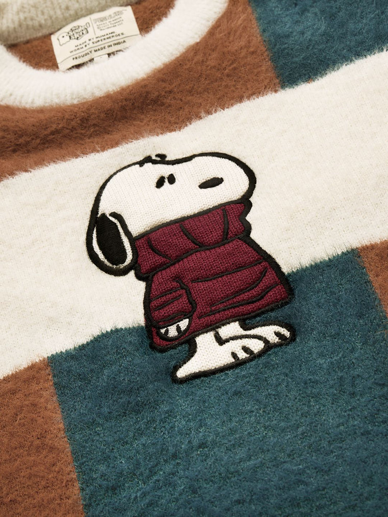 Peanuts: Snuggly Snoopy Oversized Pullovers