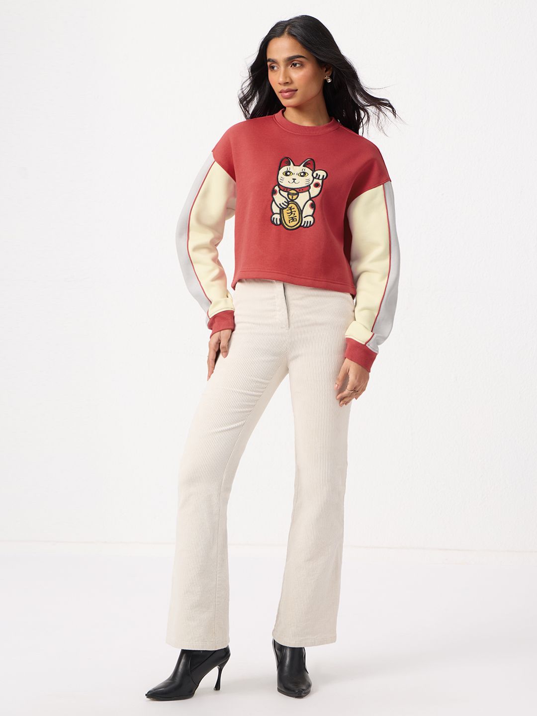 TSS Originals: Lucky Cat Women Oversized Sweatshirts