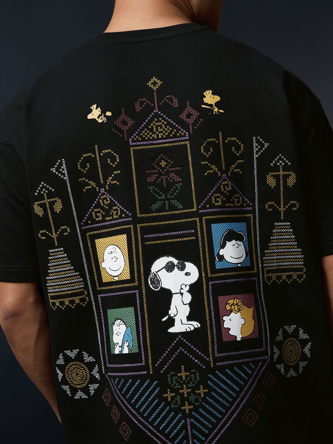 Peanuts: Snoopy In India Oversized T-Shirts